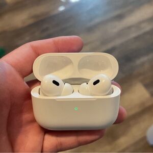 Apple AirPods Pro (2nd Generation) with MagSafe Wireless Charging Case🔥
